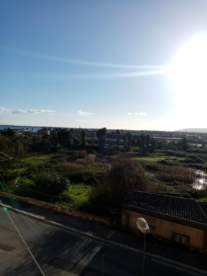 Lo Scorcio Della Neapolis Accogliente Appartamento Pressi Parco Neapolis Siraküza Dış mekan fotoğraf